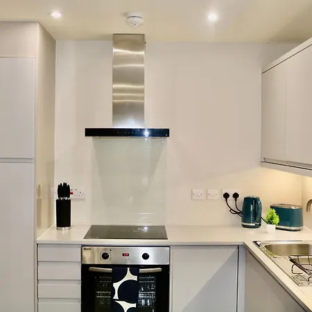 Leeds, With Free Wi-fi And Coffee Machine Appartamento