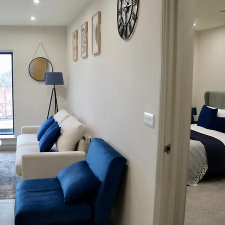 Leeds, With Free Wi-fi And Coffee Machine Apartment *
