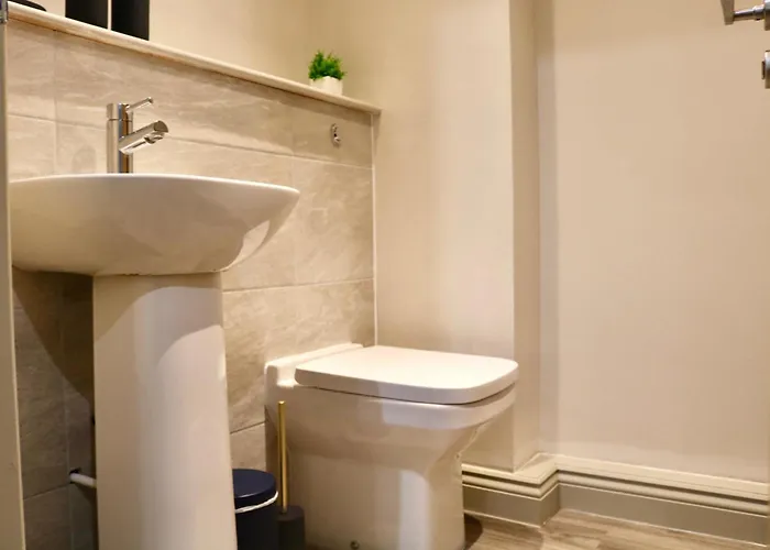 Apartment Leeds, With Free Wi-fi And Coffee Machine *