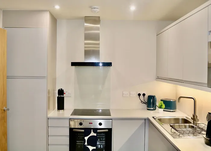 Leeds, With Free Wi-fi And Coffee Machine Apartment